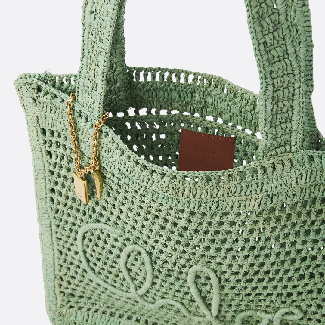 CHLOÉ SUMMER BANANA BAG IN RAFFIA