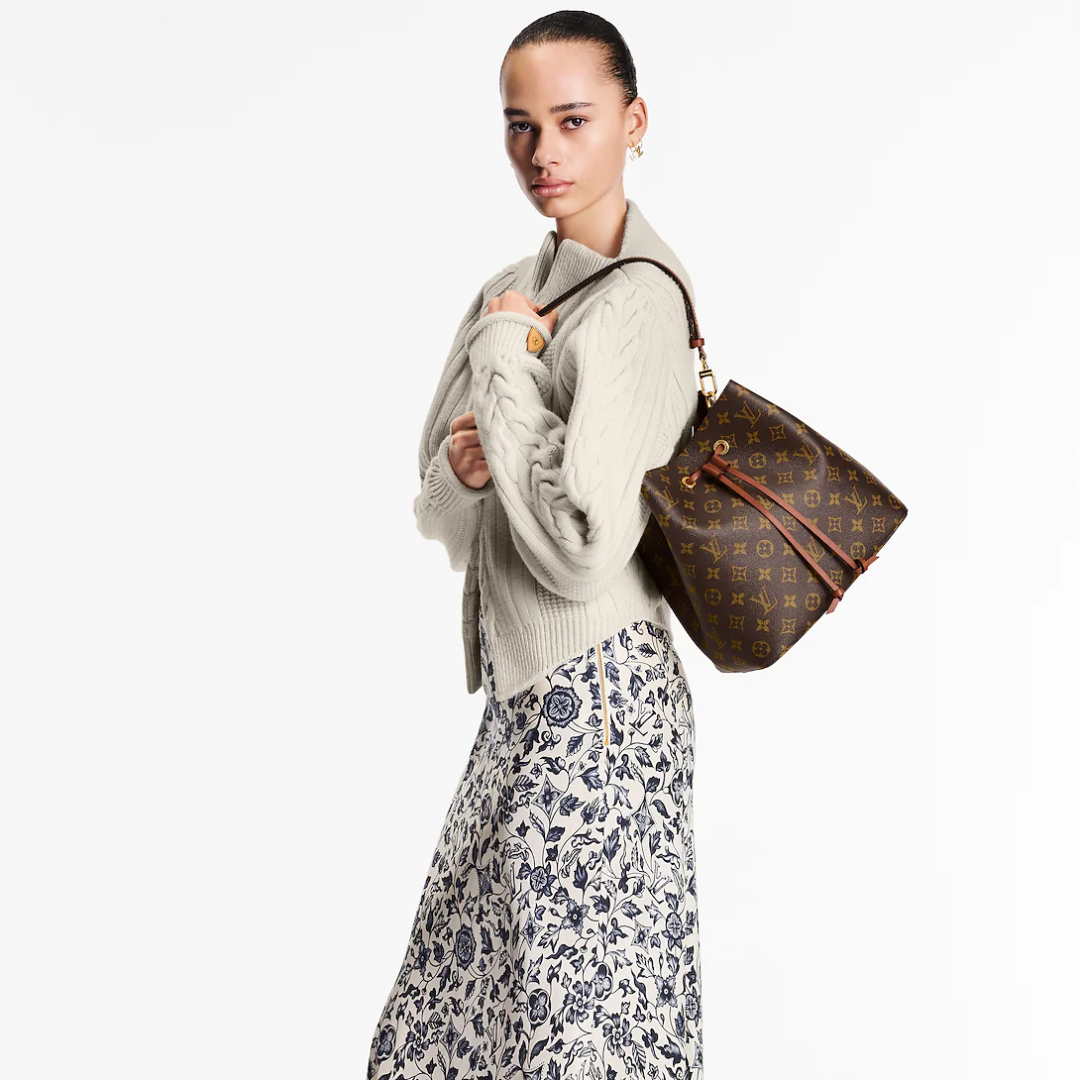 NÉONOÉ MM BAG BY LOUIS VUITTON