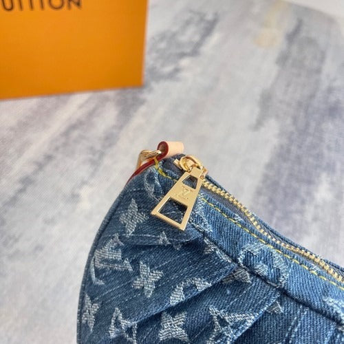 POCHETTE VALLEY BAG BY LOUIS VUITTON