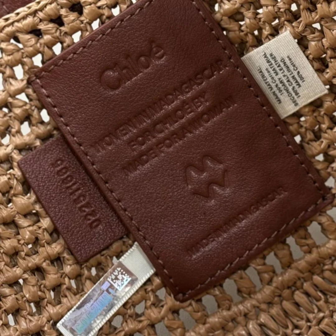 CHLOÉ HOT SUMMER BANANA BAGS IN RAFFIA