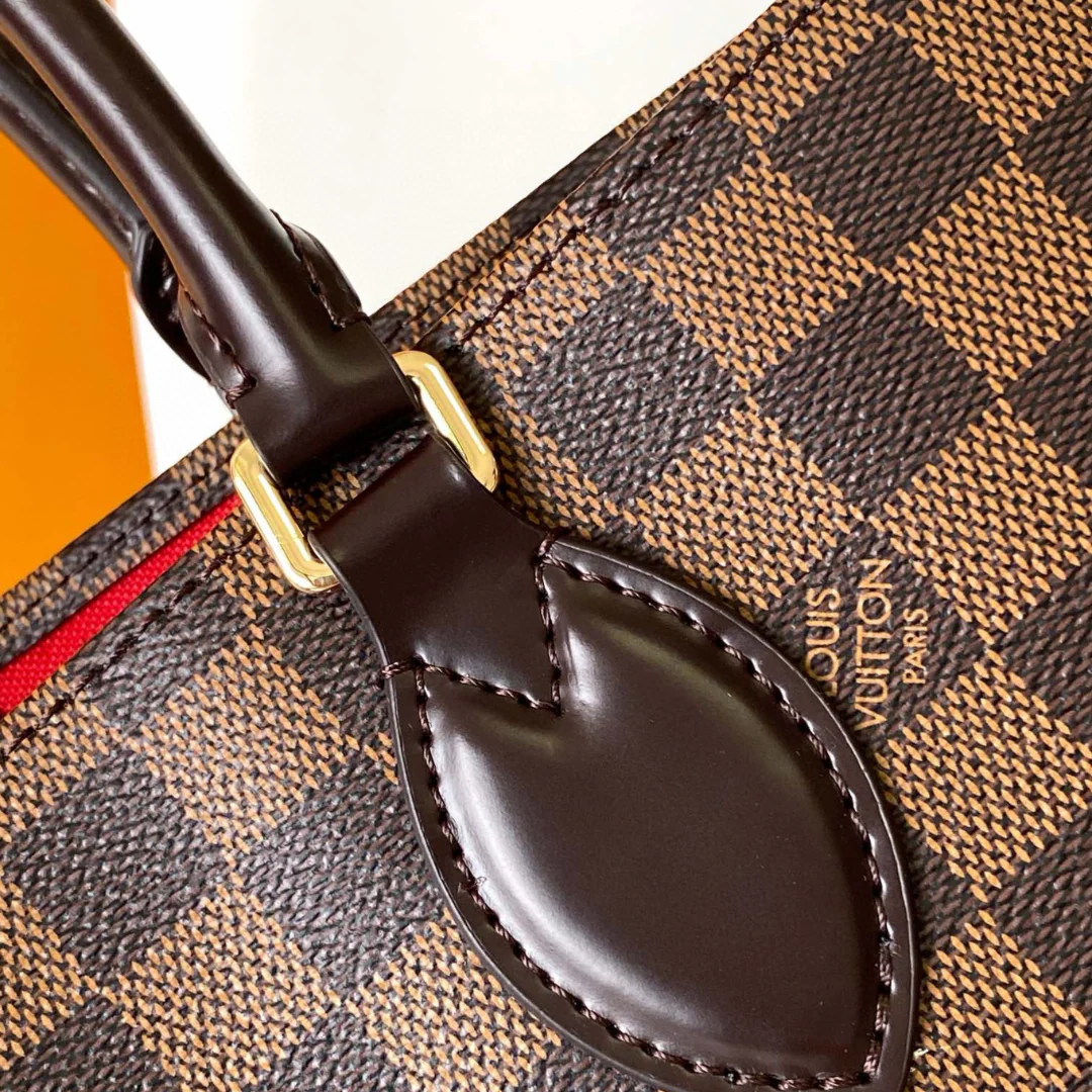 LOUIS VUITTON – ONTHEGO MM BAG