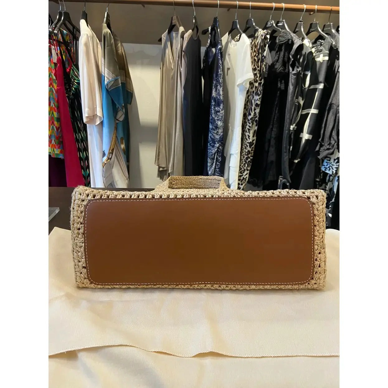 LOUIS VUITTON BY THE POOL RAFFIA ONTHEGO MM M24723